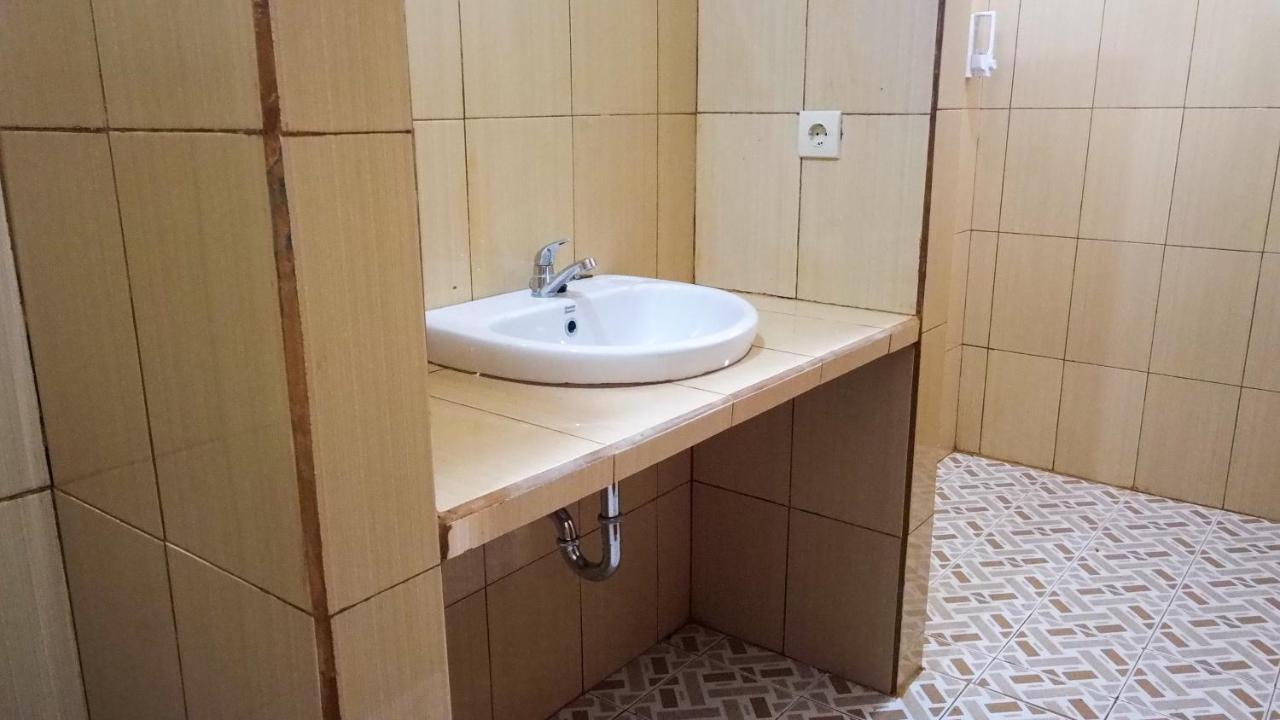 Bale Kembang Kuning Apartment Тетебату Екстериор снимка