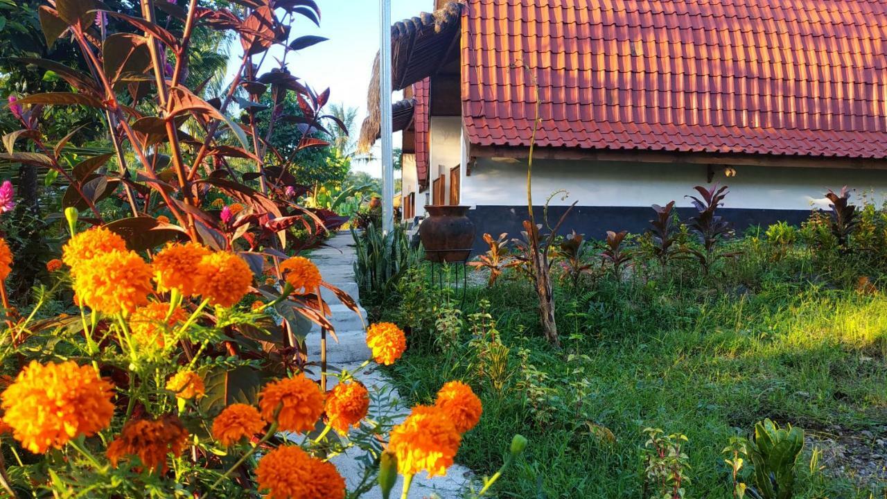 Bale Kembang Kuning Apartment Тетебату Екстериор снимка