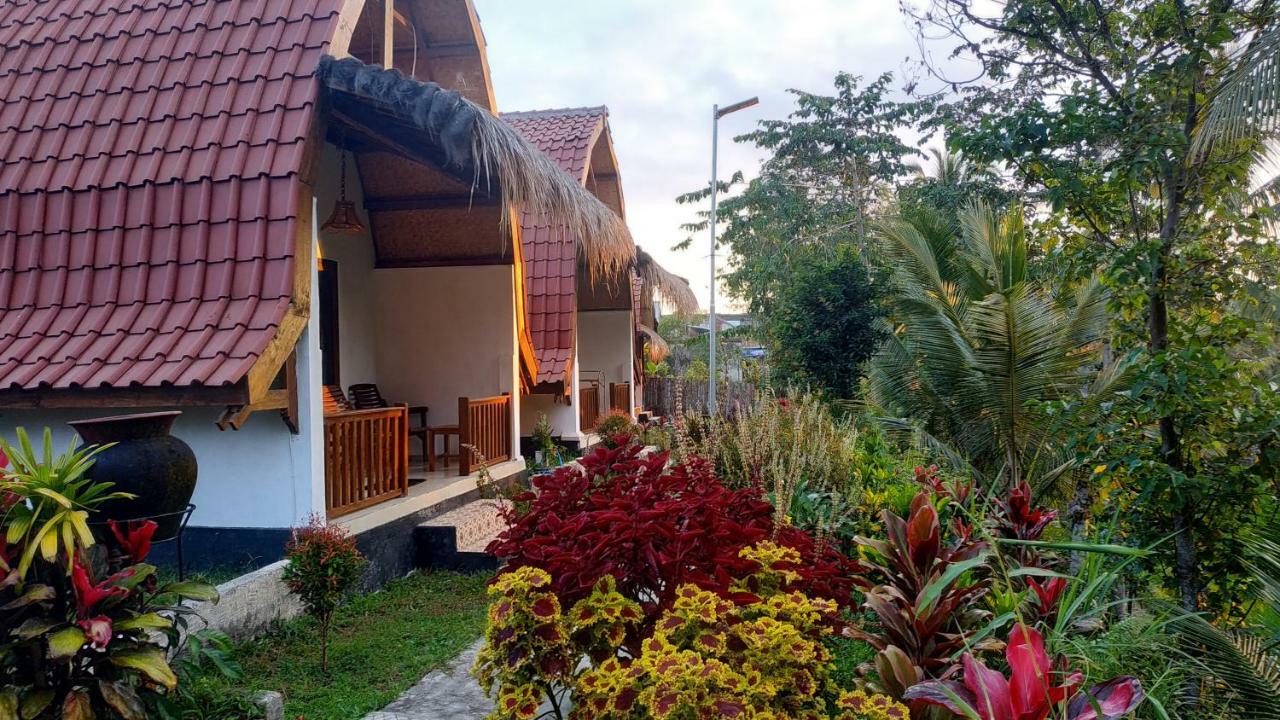 Bale Kembang Kuning Apartment Тетебату Екстериор снимка