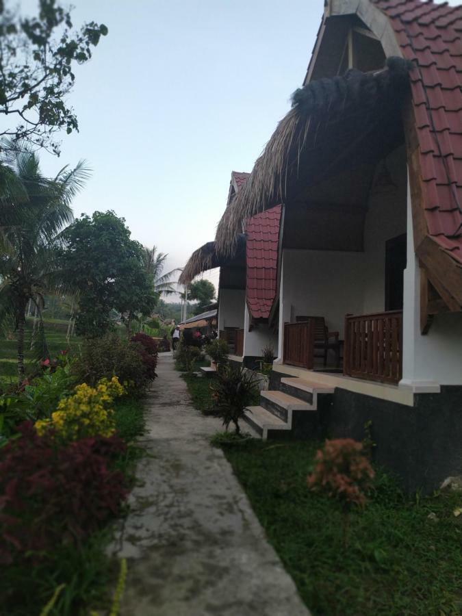 Bale Kembang Kuning Apartment Тетебату Екстериор снимка